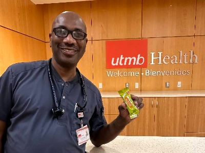 snow lcc. 2 Man with snack bar