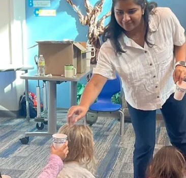 Residents give children snacks